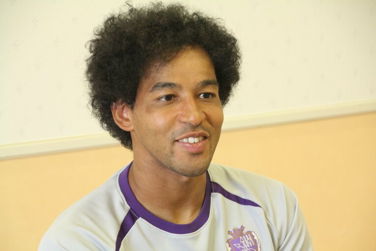 インタビューに応じてくれたジャーメイン良　©NumberWeb