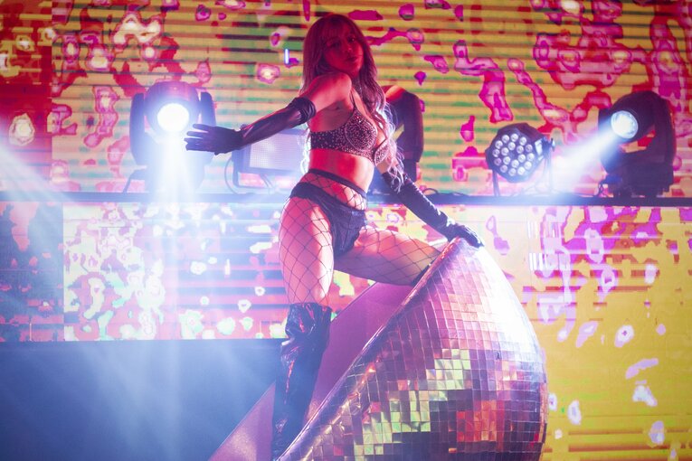 ソウル大学卒という経歴を持ち、バーレスク東京ではセンターダンサーとしても活躍するラムさん　©Takuya Sugiyama