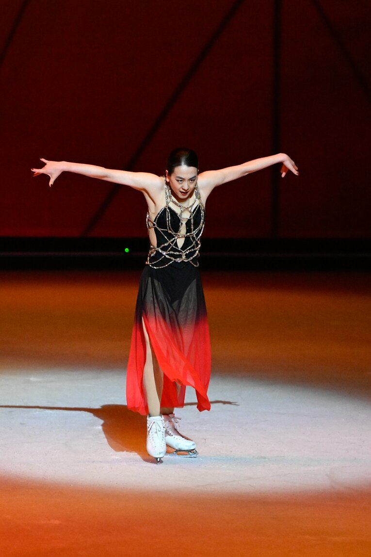 「母への永遠の愛を滑りたいな」浅田真央が明かすアイスショー『Everlasting33』に込めた“愛”「誰も見たことのない景色を届けたい」(85)