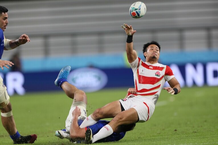 「YouTubeで福岡さんのプレーを…」ウイング歴1年でジャパン候補に！ 元NZ代表が「独特なスキル」と褒める根塚洸雅の才能とは？(10)