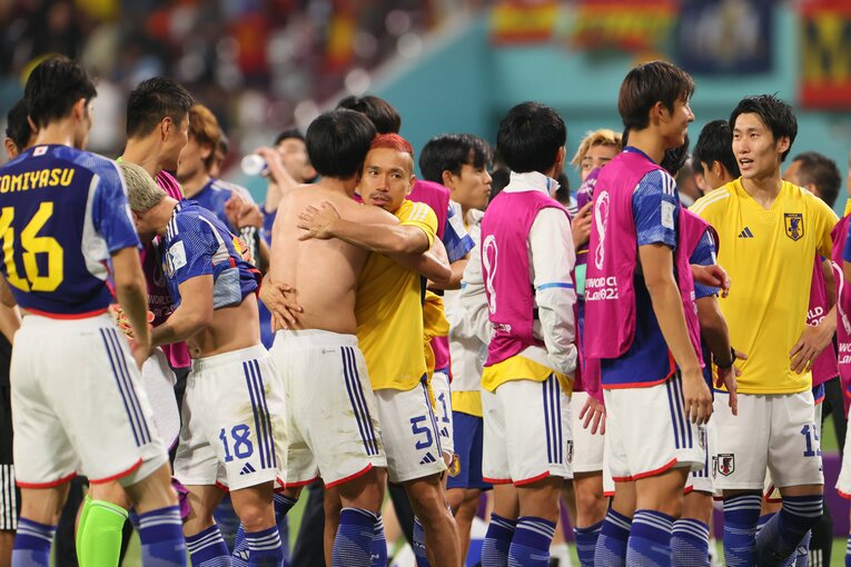 試合後の三笘（12/12）©Kaoru Watanabe/JMPA