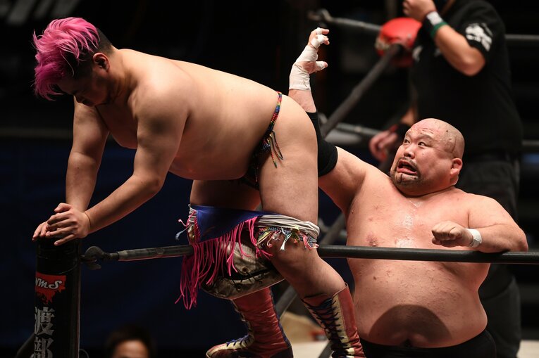 12月31日（夜）の年越しプロレス。男色ディーノとスタン・小林（アブドーラ・小林）