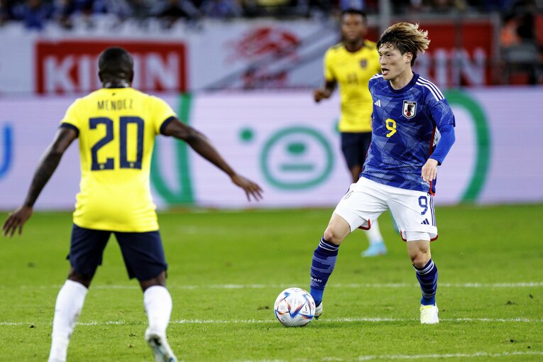 エクアドル戦でプレーする古橋亨梧　©Kiichi Matsumoto