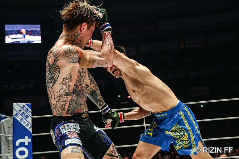 『超RIZIN.5』平本蓮vs.カルシャガ・ダウトベック　©RIZIN FF