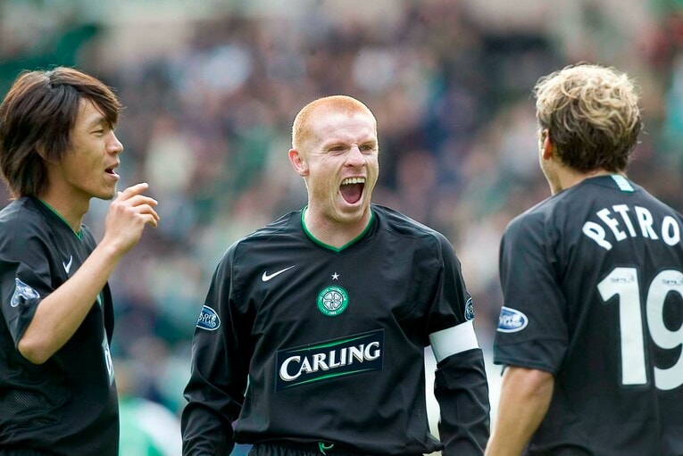 中村俊輔とプレーしたころのレノン©Getty Images