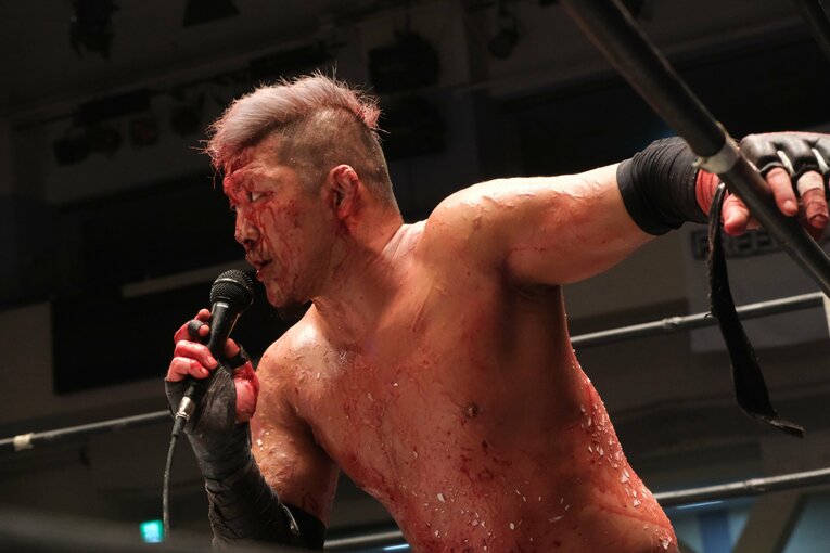 「デスマッチ・イズ・マイライフ」妻の急死を乗り越えた“クレイジー・キッド”竹田誠志の決意「蛍光灯やカミソリで傷つけ…でもそれが生きがい」(85)