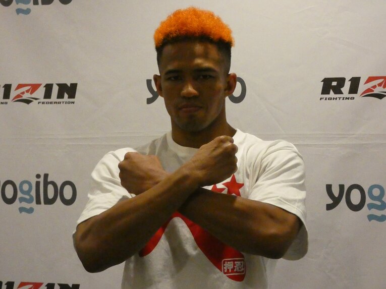 自身の格闘技のルーツである極真空手に誇りを持つベイノア　©Koji Fuse