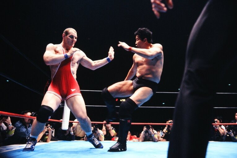 前田の引退試合として行われた、前田日明vsアレキサンダー・カレリン　©AFLO