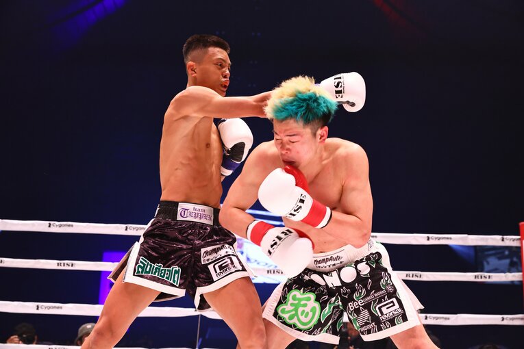 那須川天心のRISE卒業試合、“親子喧嘩”大苦戦の収穫とは？ 6.19武尊戦「何が何でも勝つ」発言から読み解く、大一番の戦術(16)