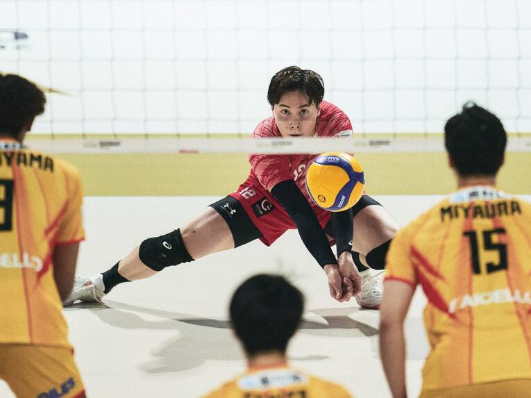 高橋藍（サントリーサンバーズ大阪）　©︎Yuki Suenaga