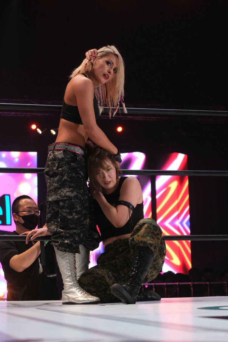 タイトルマッチは“朱里との作品”だった…新王者・ジュリアはスターダムをどう“引っかき回す”のか？ 異例のアピール「全員覚悟しとけよ！」(88)