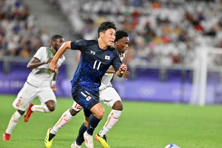 マリ戦で決勝点を演出した細谷真大の「重戦車ドリブル」（5枚目／全5枚）©Takuya Nakachi/JMPA