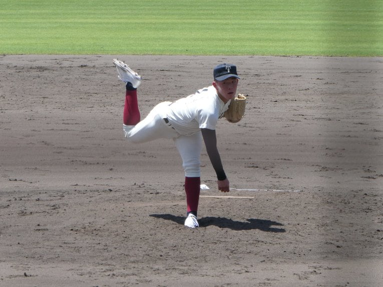 近畿大会で背番号「1」を背負った竹中勇登投手（3年）©︎Noriko Yonemushi