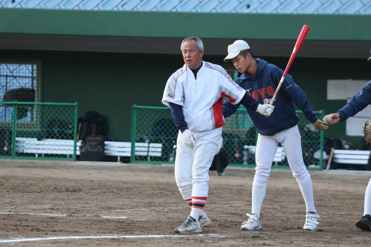 【2024撮影】「強打の東洋大姫路を作りたい」と岡田は言う　©Fumi Sawai
