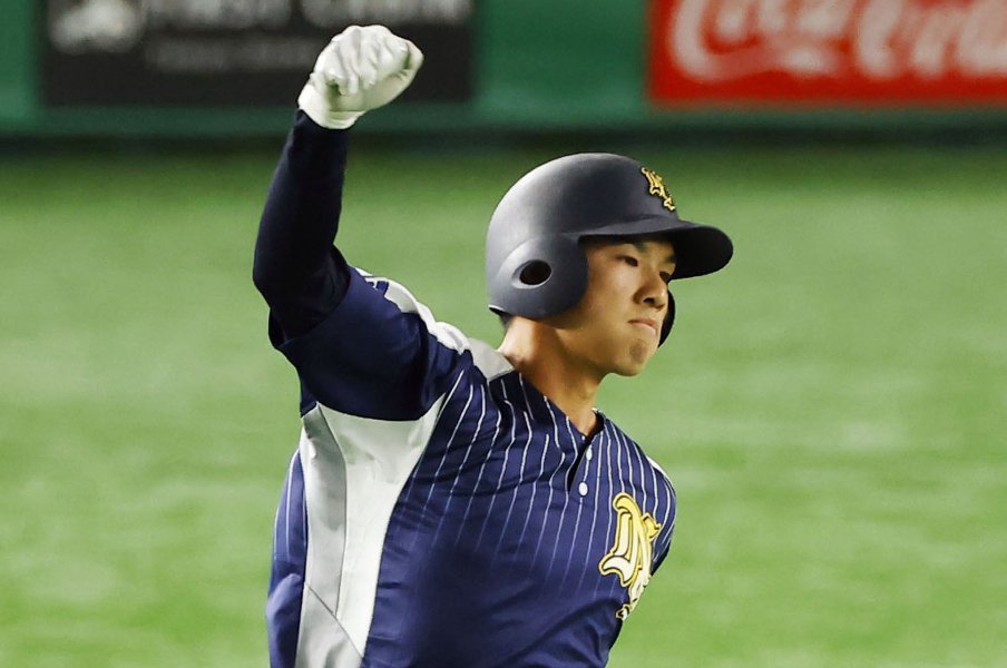 多数のプロ野球スカウトが最初に推す「1位当確」の大学生外野手とは…? これが野手“ドラ1候補”ベスト10《ドラフト中間報告》<Number Web> photograph by KYODO