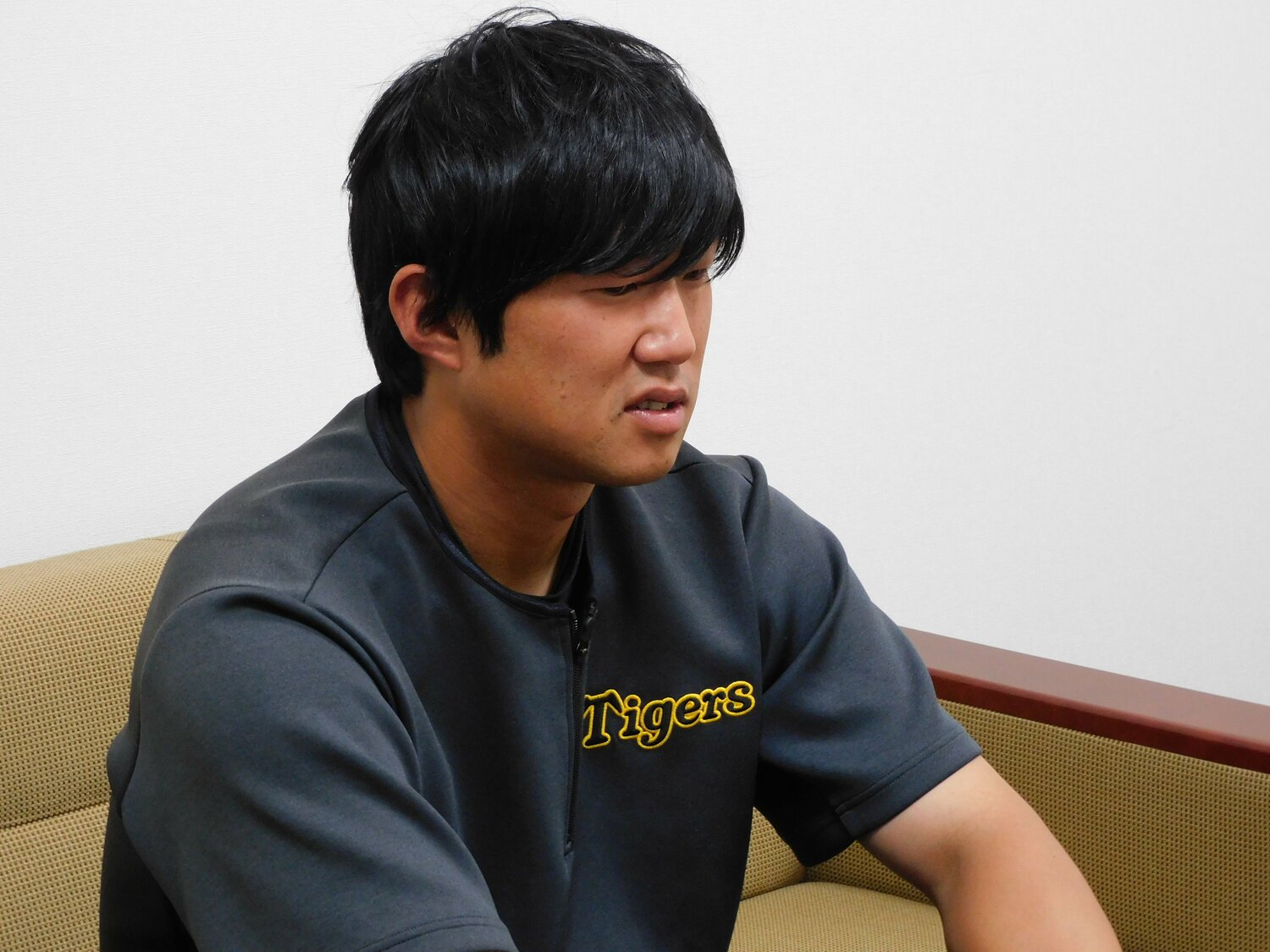 現役生活を振り返る歳内さん ©︎Haruka Sato