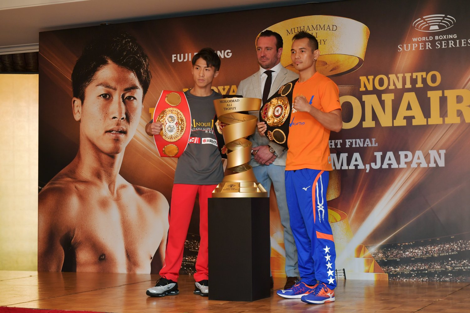 2019年のWBSS決勝戦前の井上尚弥（左）とノニト・ドネア（右）　©Hideki Sugiyama