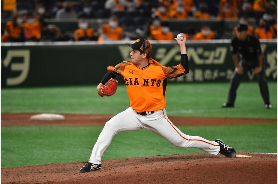 大江は高梨とともに左腕の救援として欠かせない©Hideki Sugiyama