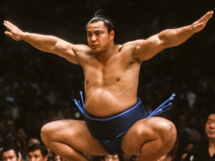 「7年前の早すぎる死…伝説の横綱・千代の富士は、なぜ“鋼の肉体”を極められた?」一番の稽古相手・琴風が証言する「筋肉が鉄のようで痛くてね…」<Number Web> photograph by Getty Images