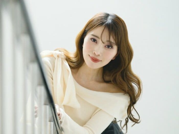 “愛人にしたいグラドル”電撃引退の真相「もう脱ぎきった」インスタ女王・森咲智美が明かす“激動半生”…両親も心配「ちょっとやりすぎじゃない？」＜Number Web＞ photograph by Hirofumi Kamaya