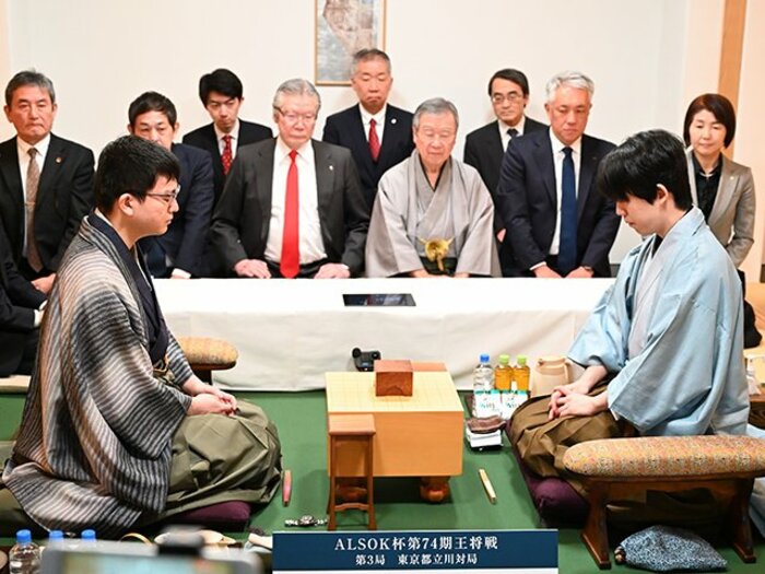 「藤井聡太さん級になるには言葉を捨てて…」悲痛な本音から5カ月後の3連敗「感想戦でいつも以上に笑顔だった」永瀬拓矢が再び“激白80分”＜Number Web＞ photograph by Keiji Ishikawa