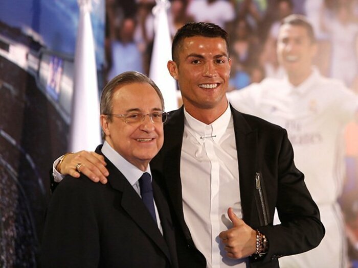 点を取れずドリブルでも抜けない。31歳ロナウド、不調も続く特別扱い。＜Number Web＞ photograph by AFLO