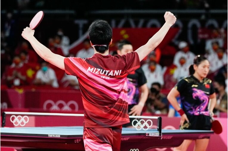 卓球混合ダブルス ／ photograph by Getty Images