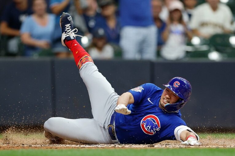 7月4日、ランニングホームランで生還を果たす鈴木。離脱期間中、広島時代から取材していた筆者が本人に話を聞いていた ／ photograph by Getty Images