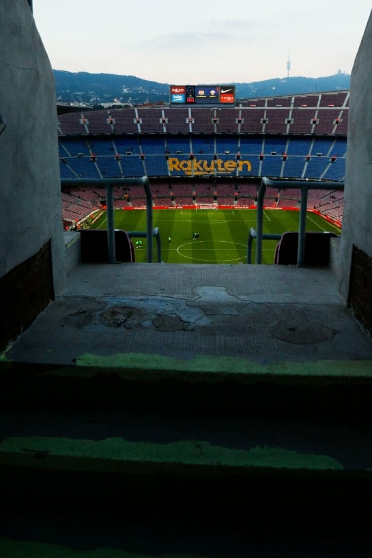 久保建英vsバルサがW杯イヤーのリーガ初戦… 年末の試合で見た「タケの身体の進化」と新星たちの奮起〈撮影者の視点〉(2)