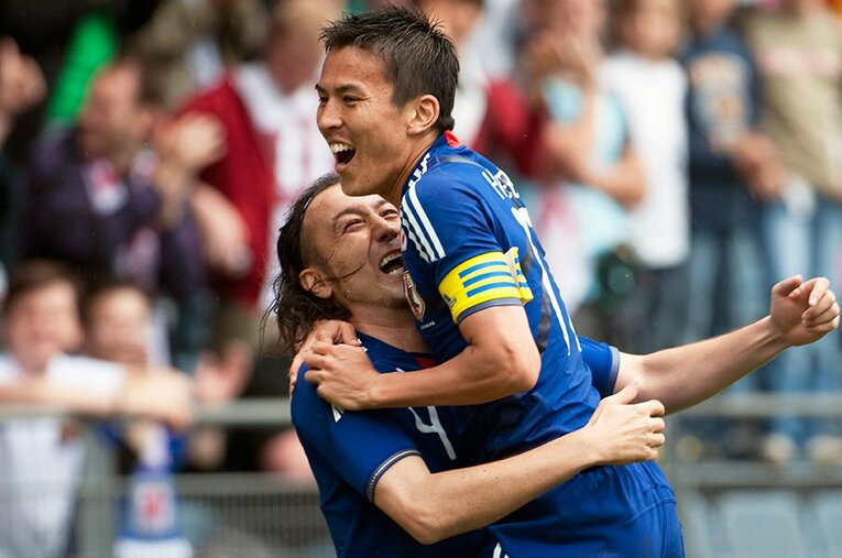 【長谷部誠の輝かしいキャリア】2010年5月のイングランド戦から、長谷部誠の日本代表キャプテンとしての日々が始まった　©Maurizio Borsari/AFLO