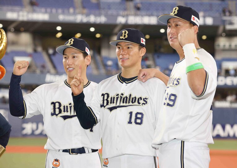 やはり吉田正、山本、杉本がチームの中核だ　©JIJI PRESS