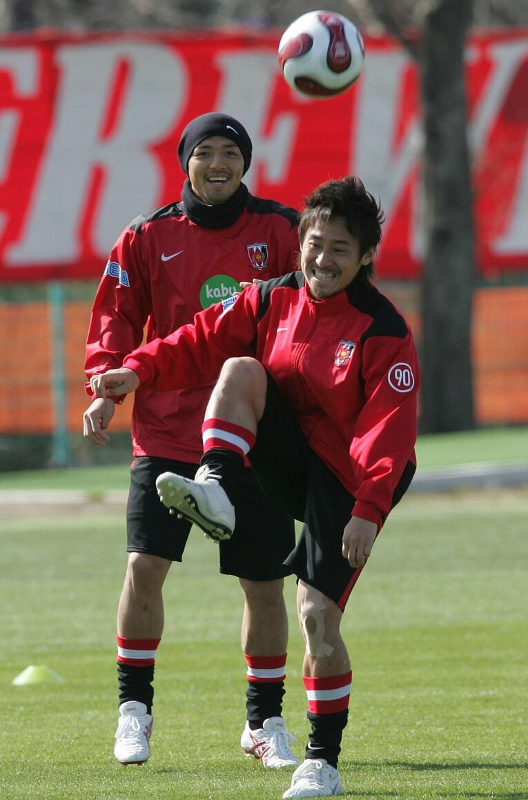 大原でともに汗を流す平川と小野（2007年）©Sankei Shimbun