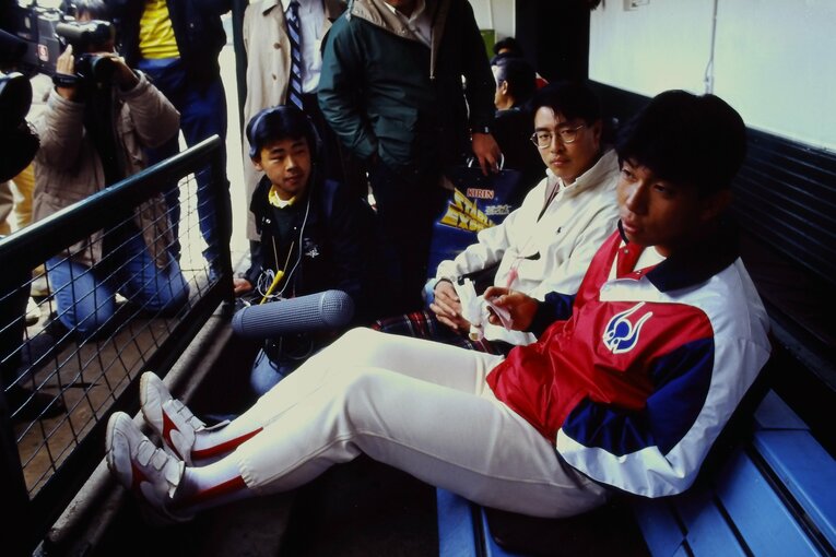 取材に対応する野茂　©Takahiro Kohara