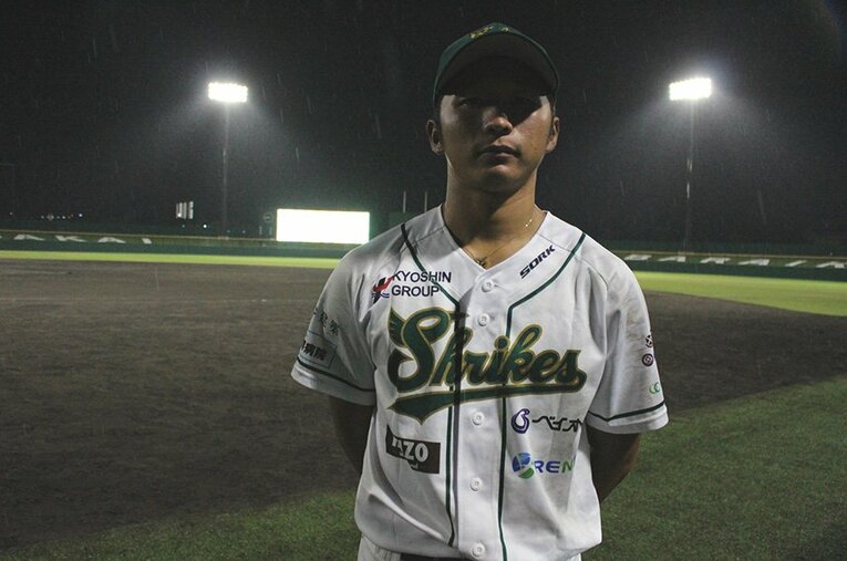 独立リーグ堺で剛球を投げ込んでいる片岡篤志。彼の名がドラフト会議で呼ばれたら、野球ファンも衝撃を受けるだろう ／ photograph by Kou Hiroo