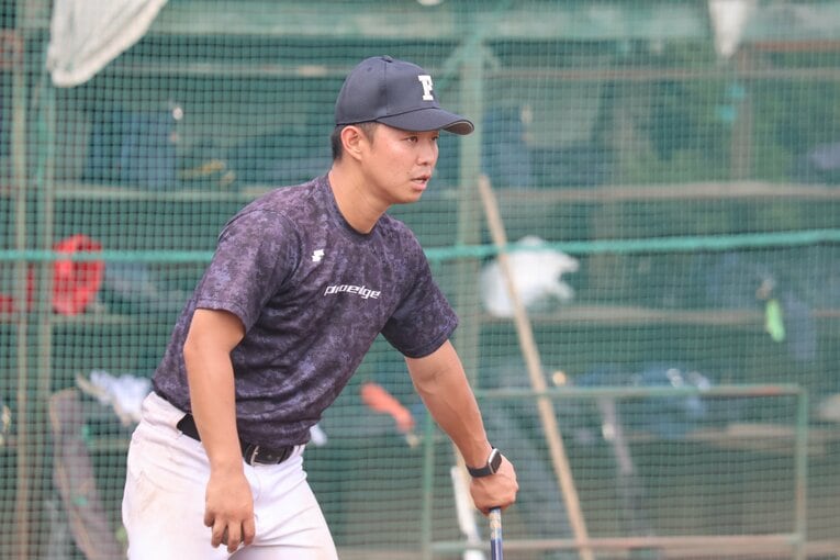 チームを指導する白水監督　©Fumi Sawai