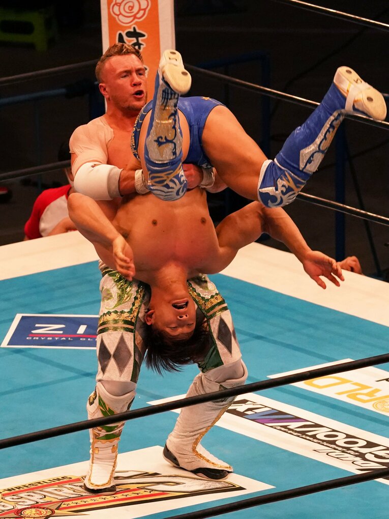 “イギリスのボーイ”オスプレイが飯伏からIWGP世界ヘビー奪取 「オマエたちがオレをモンスターに変えたんだ」(7)