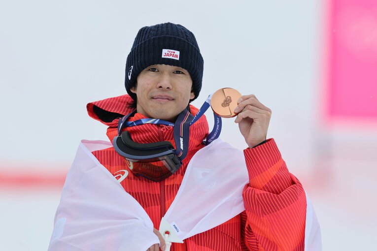 銅メダルの堀島行真　©Kaoru Watanabe/JMPA