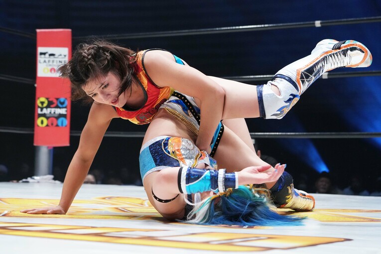 MIRAIをコントロールする山岡聖怜　©Essei Hara