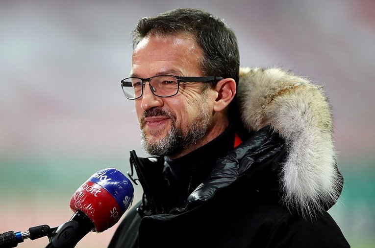 フランクフルトを支えるボビッチ取締役 ／ photograph by Getty Images