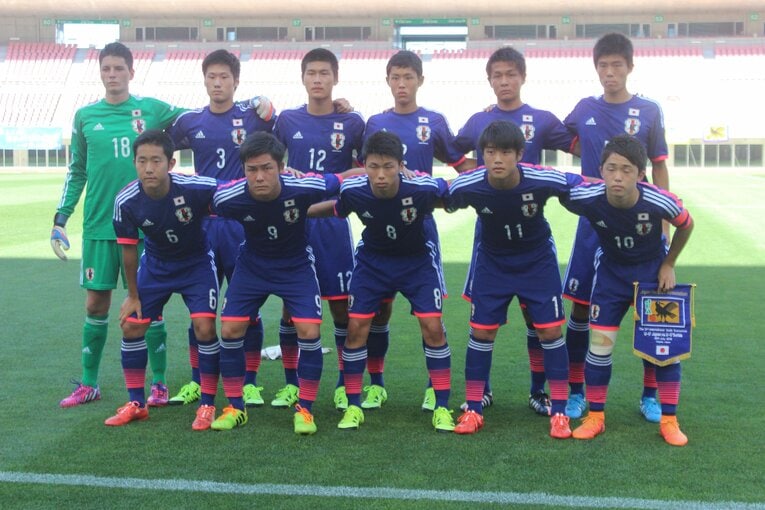 高2の冨安健洋（後列一番右）　©︎Takahito Ando