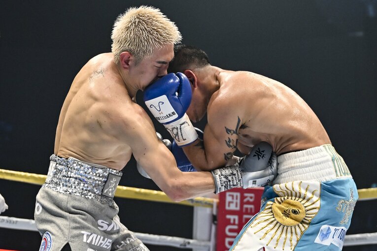 試合を通して有効だった井岡一翔のボディ　©Hiroaki Finito Yamaguchi