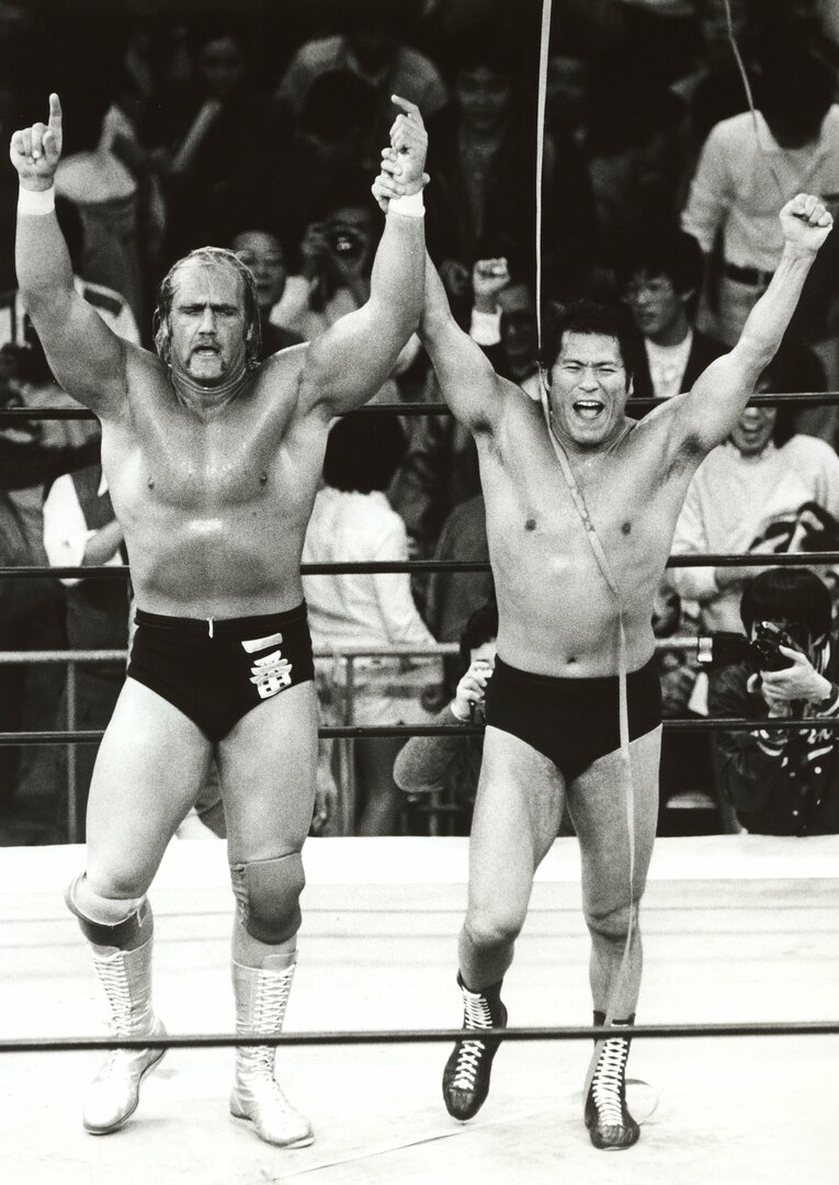 第3回MSGタッグリーグ戦でタッグを組んだハルク・ホーガンとアントニオ猪木　©Essei Hara