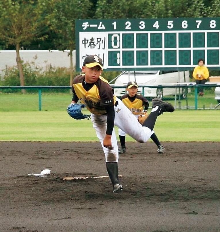 少年野球チーム「日高ブレイブ」でプレーする小学6年生の門別（写真提供：母・実保さん）