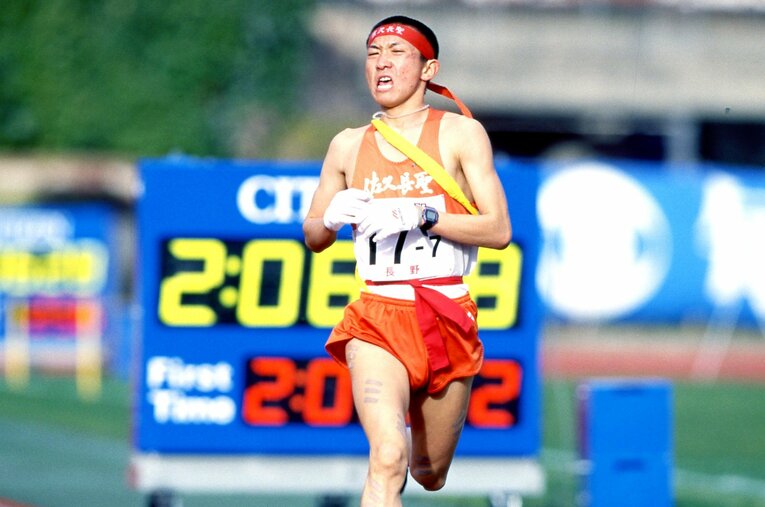 1998年、初出場の全国高校駅伝で4位に入賞した佐久長聖。当人たちも「全然、期待していなかった」という奇跡はなぜ起きたのだろうか？ ／ photograph by Getsuriku