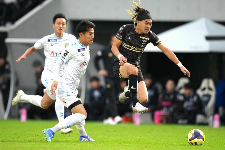 まだまだ不満があるとしつつも、今矢監督は田中の“ある守備”を高く評価している　©Tsutomu Kishimoto