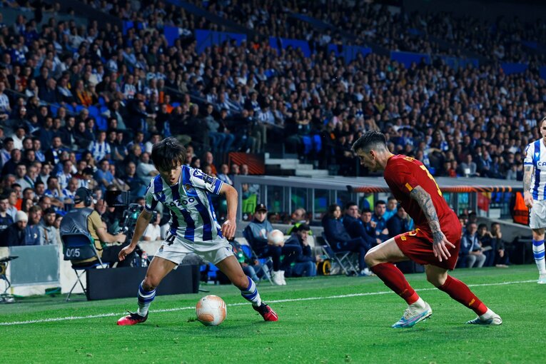 久保建英がELで味わった「先発落ち→敗退」での怒り・悲しみを撮った「タケ！と不調ソシエダサポが期待したが…」〈代表合流前にゴール〉(46)