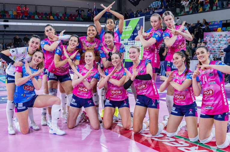 イタリア・セリエAでプレーする日本代表キャプテン石川真佑（25歳）　©︎AFLO