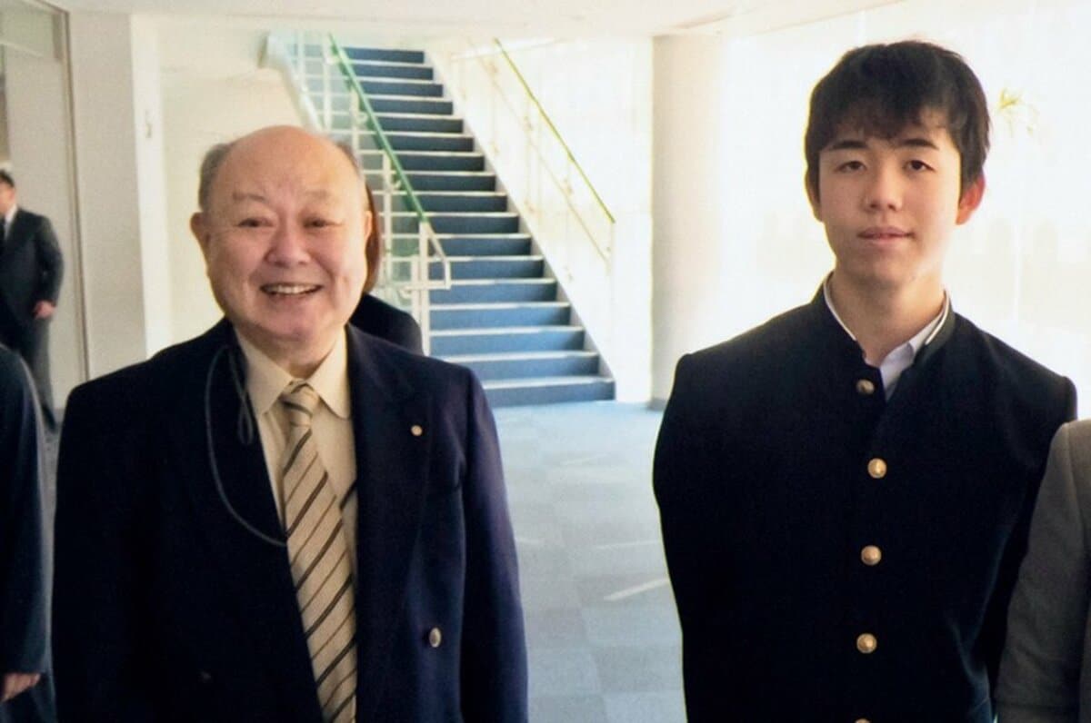 目撃者の証言 私が見た王者 藤井 鬼頭孝生 日本将棋連盟名古屋支部 名誉会長 板谷一門の思いを継ぐ怪物くん 将棋 Number Web ナンバー