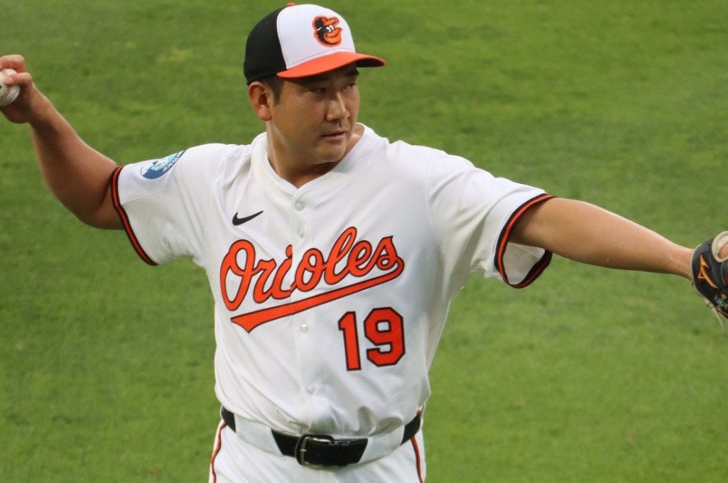 調整する菅野 ©Yuki Yamada