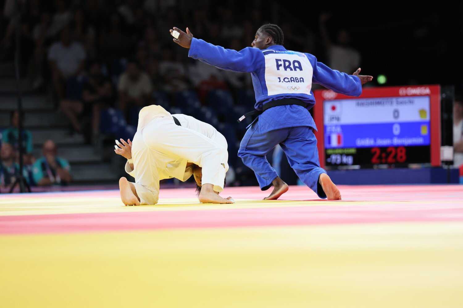 橋本の反則負けでギャバが勝利を収めた　©Kaoru Watanabe/JMPA